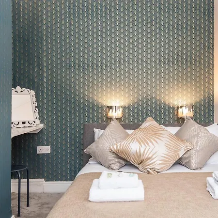 Apartment Newly Renovated & Moden Facing Ancient City Walls York
